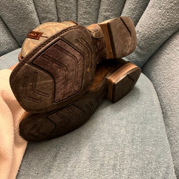 Ariat Western Boot size 8.5D - Picture 13 of 13